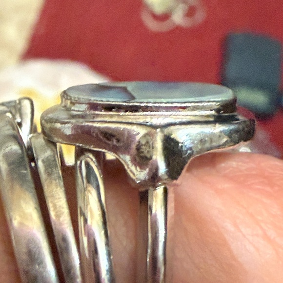 Vintage Avon Silver Ring with Iridescent Mother-of-Pearl Oval - Picture 8 of 15